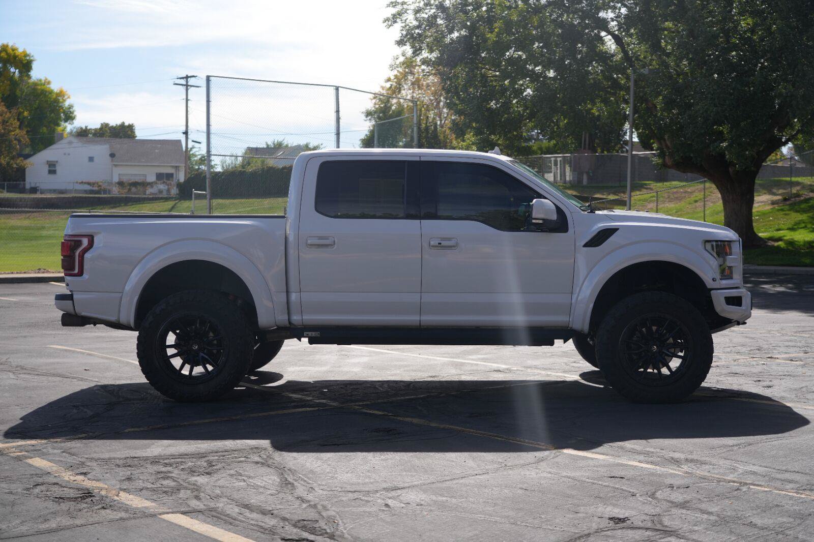 Used 2019 Ford F150 Raptor w/ Equipment Group 802A Luxury AWD/4WD image 6