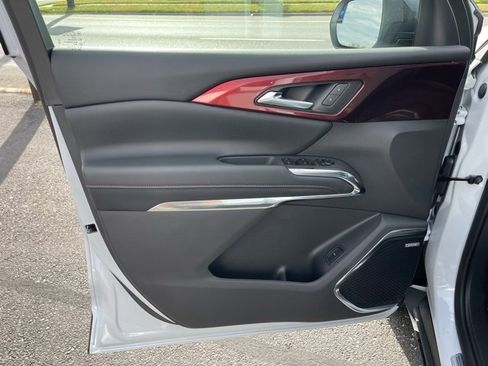 New 2026 Chevrolet Traverse Z71 w/ Enhanced Driving Package image 14