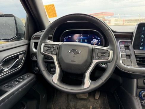 Used 2023 Chevrolet Tahoe Z71 w/ Luxury Package AWD/4WD image 13