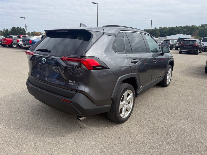 Used 2022 Toyota RAV4 XLE w/ Convenience Package AWD/4WD image 16