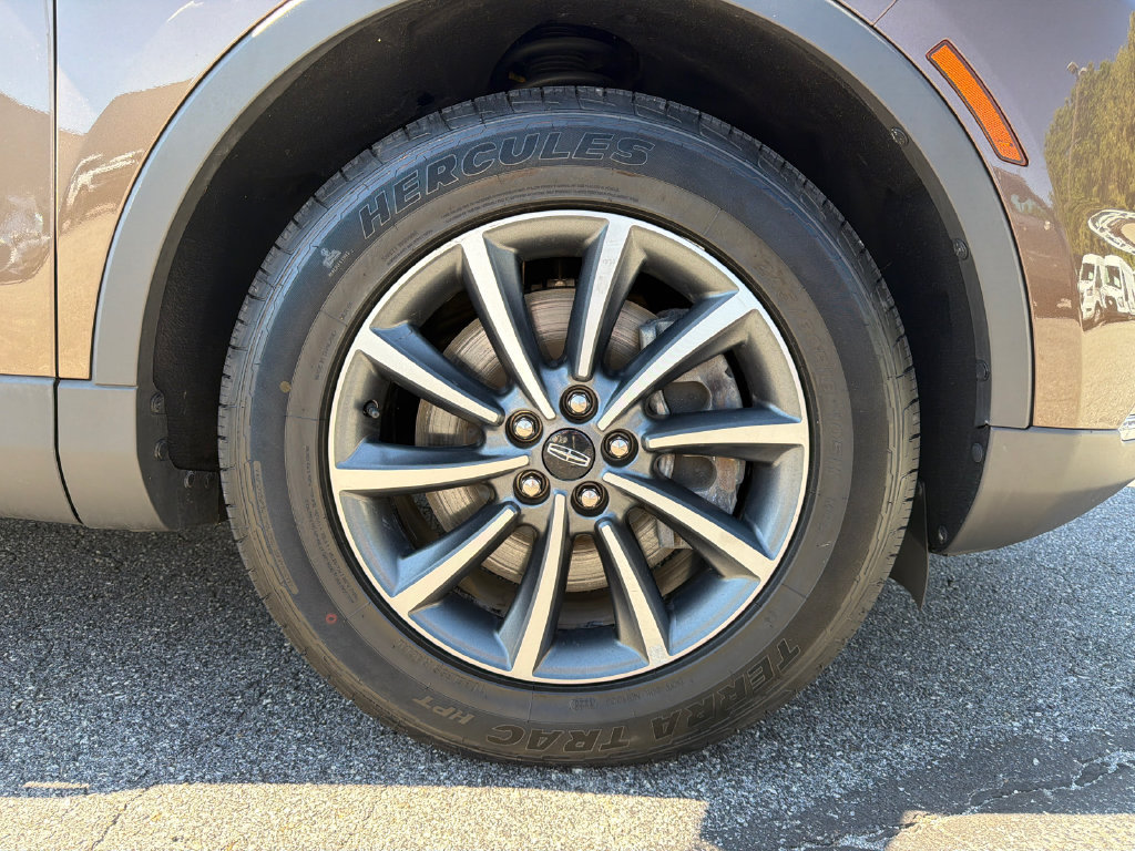 Used 2022 Lincoln Nautilus FWD image 12