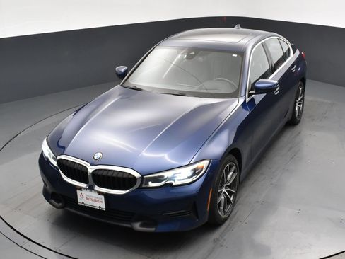 Used 2019 BMW 330i xDrive Sedan w/ Premium Package AWD/4WD image 22