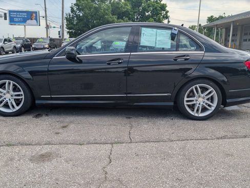 Used 2012 Mercedes-Benz C 300 4MATIC Sedan image 4