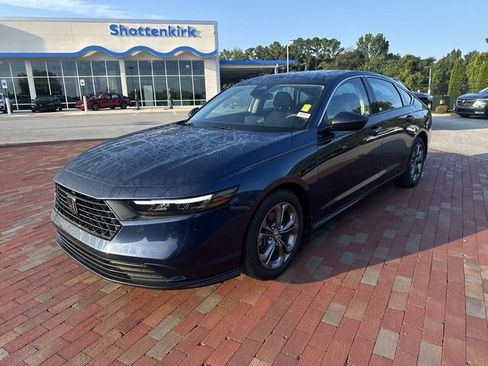 Used 2024 Honda Accord EX image 1