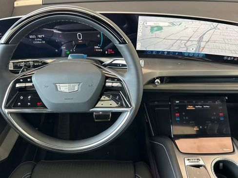 New 2026 Cadillac Vistiq Luxury w/ LPO, Floor Liner Package image 14