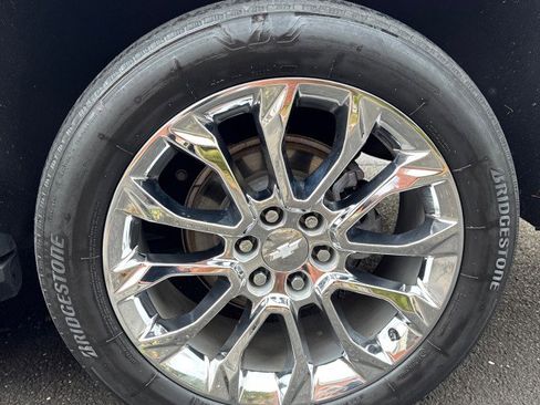 Certified 2023 Chevrolet Suburban Premier image 13