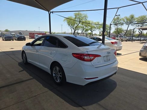 Used 2015 Hyundai Sonata SE FWD image 2