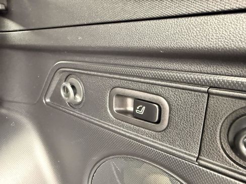 Certified 2022 Subaru Forester Wilderness image 36