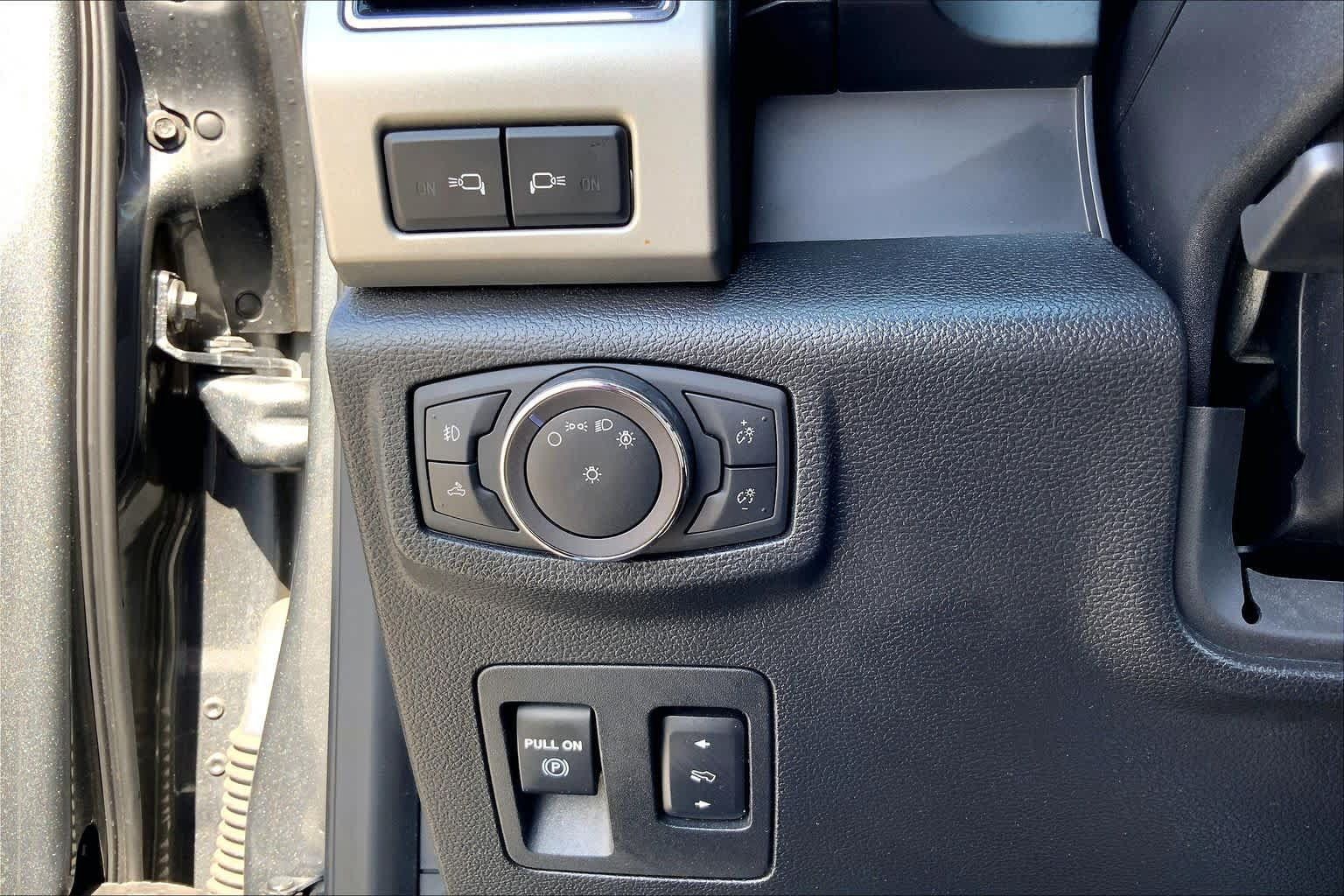 Used 2019 Ford F150 Lariat RWD image 33