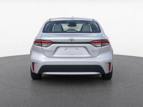 Used 2020 Toyota Corolla LE FWD image 7