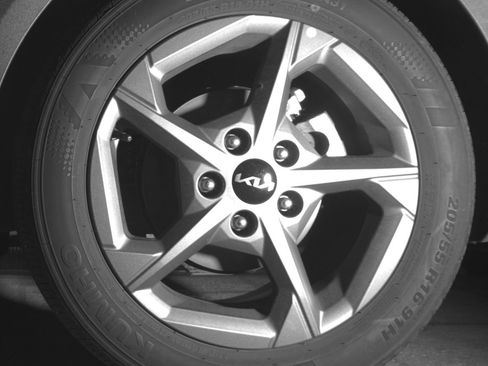 Used 2025 Kia K4 LXS image 14