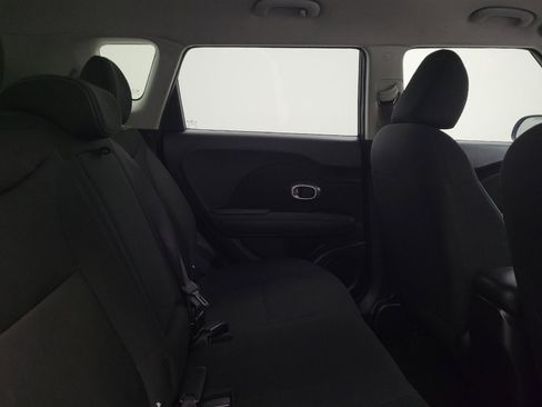 Used 2014 Kia Soul FWD image 19