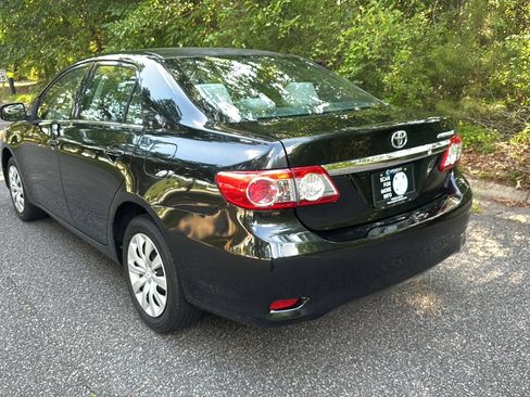 Used 2013 Toyota Corolla LE FWD image 4