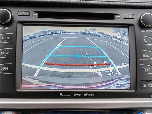 Used 2019 Toyota Highlander XLE image 13