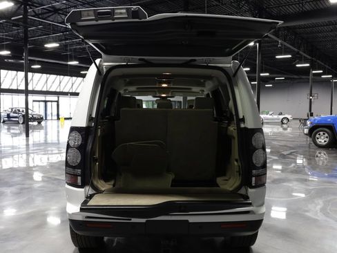 Used 2014 Land Rover LR4 HSE LUX AWD/4WD image 32