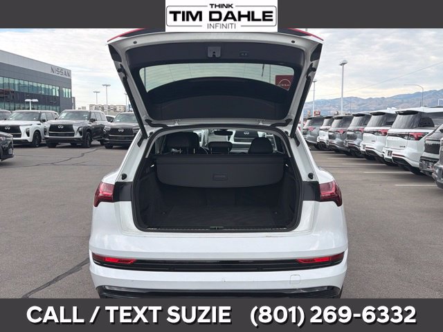 Used 2021 Audi e-tron Premium w/ Convenience Plus Package AWD/4WD image 9