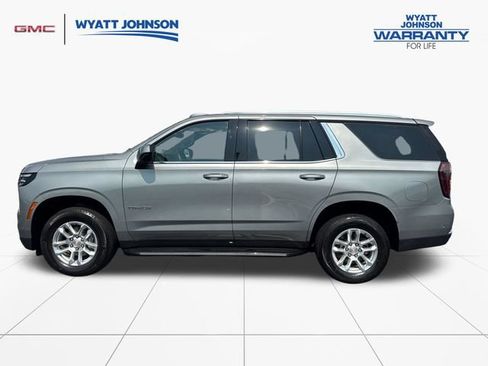 Used 2025 Chevrolet Tahoe LT AWD/4WD image 2