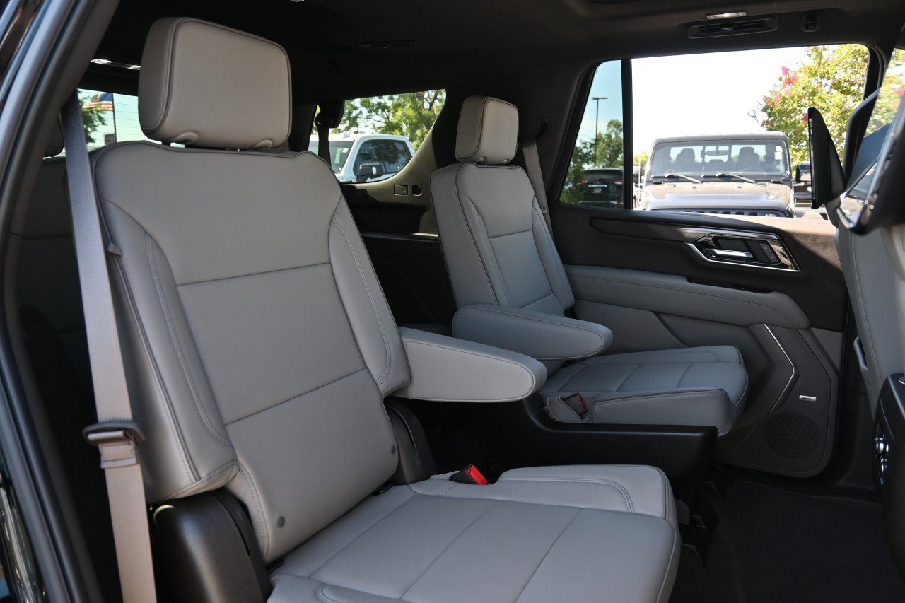 New 2026 GMC Yukon Elevation w/ Elevation Premium Package AWD/4WD image 25