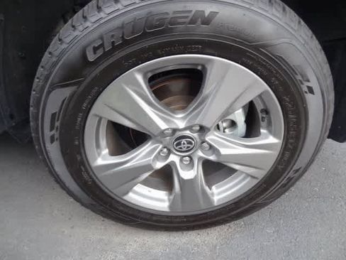 Used 2024 Toyota RAV4 XLE image 22