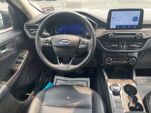 Used 2020 Ford Escape Titanium AWD/4WD image 22