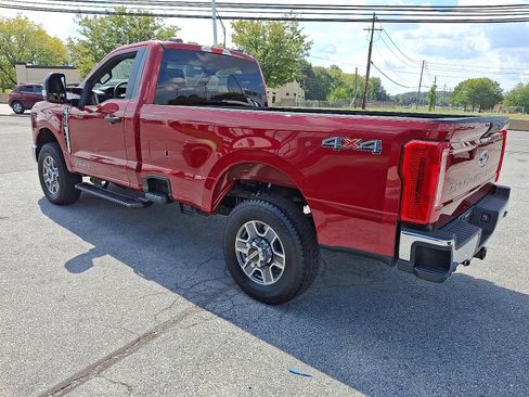 Used 2025 Ford F250 XLT AWD/4WD image 3