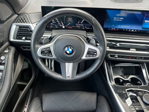 Used 2024 BMW X7 xDrive40i w/ M Sport Package AWD/4WD image 13