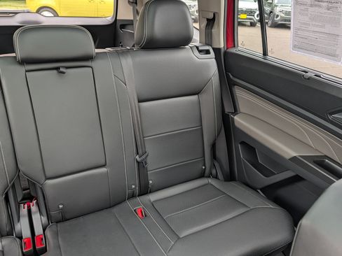 Certified 2023 Volkswagen Atlas SEL R-Line AWD/4WD image 14