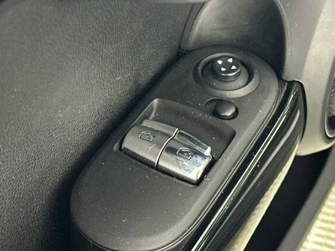 Used 2018 MINI Cooper S image 12