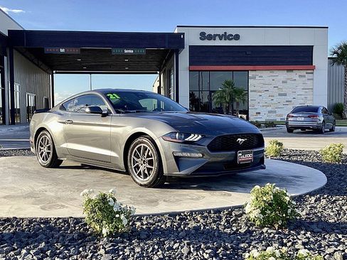 Used 2021 Ford Mustang Coupe image 3