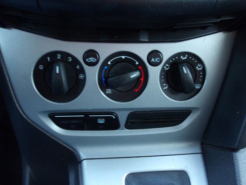 Used 2012 Ford Focus SE image 13