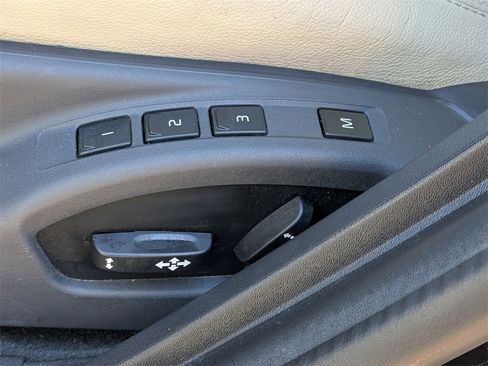 Used 2018 Volvo S60 T5 Dynamic w/ Protection Package image 23