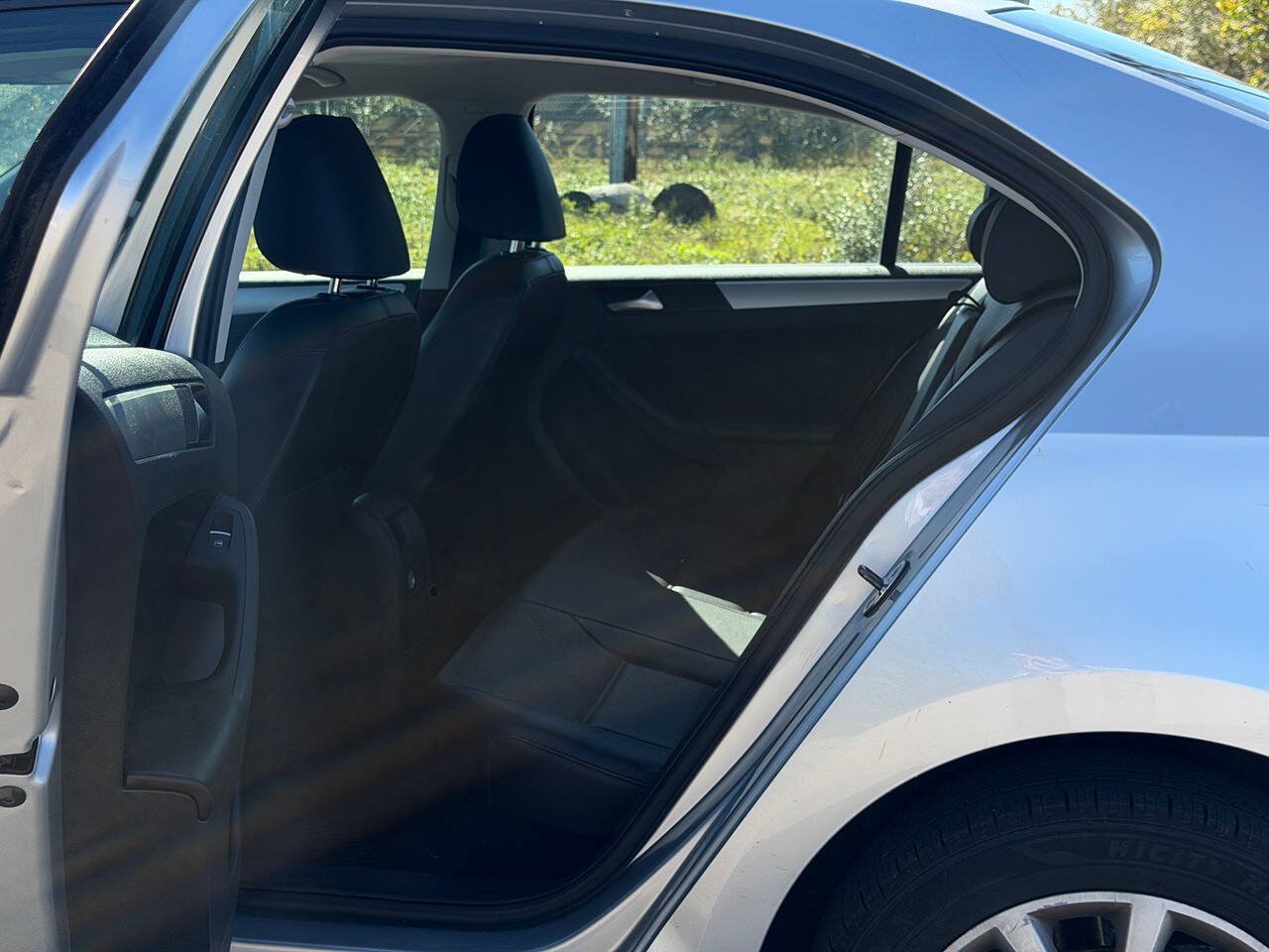 Used 2013 Volkswagen Jetta SE FWD image 12
