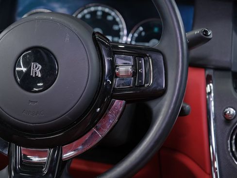 Used 2021 Rolls-Royce Cullinan image 65