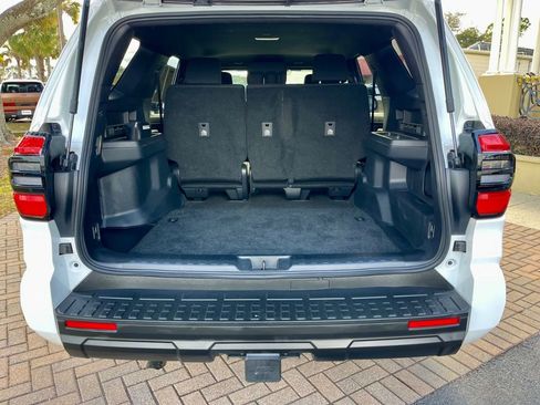 Used 2025 Toyota 4Runner SR5 image 5