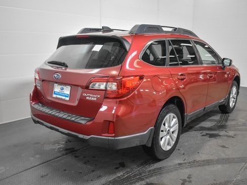 Used 2017 Subaru Outback 2.5i Premium image 5