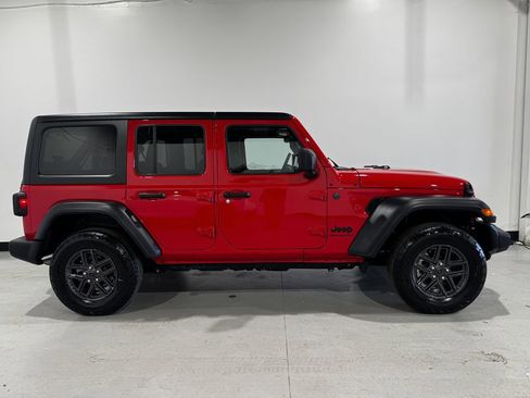 Used 2025 Jeep Wrangler Unlimited Sport AWD/4WD image 20