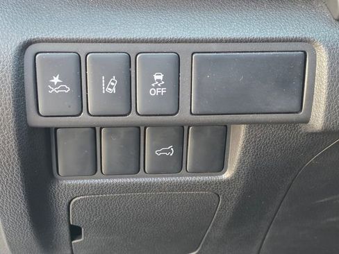 Used 2024 Mitsubishi Eclipse Cross SE image 9