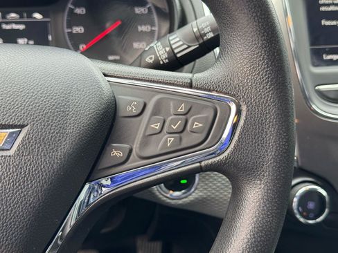 Used 2019 Chevrolet Cruze LT w/ Convenience Package FWD image 23