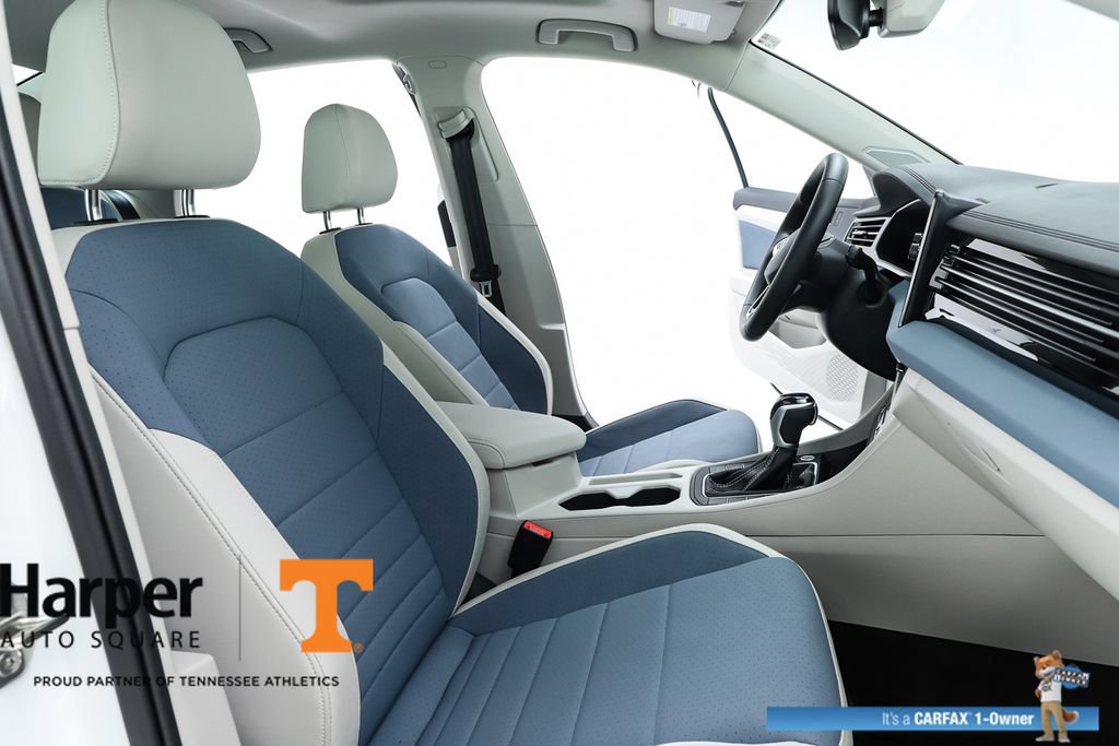 Used 2025 Volkswagen Jetta SE w/ Sunroof Package FWD image 70