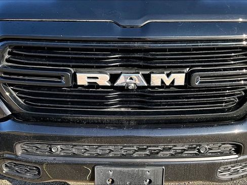 Used 2019 RAM 1500 Laramie image 31