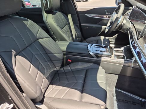 New 2026 BMW 750e xDrive w/ Executive Package AWD/4WD image 35