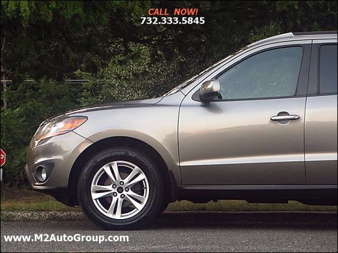 Used 2011 Hyundai Santa Fe Limited image 20
