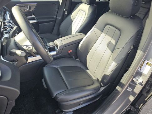 Used 2023 Mercedes-Benz EQB 300 4MATIC image 6