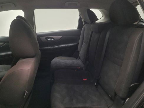 Used 2015 Nissan Rogue S FWD image 18