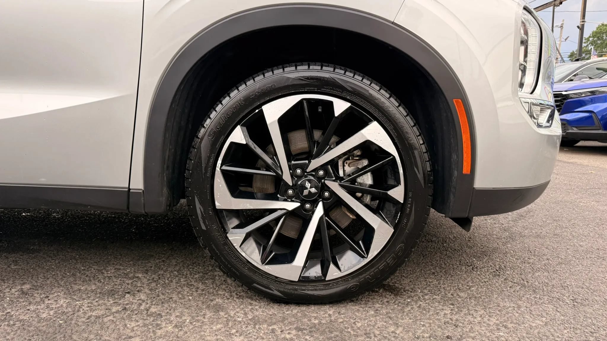 Used 2024 Mitsubishi Outlander FWD image 30