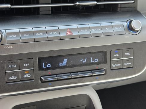 Used 2025 Hyundai Kona SEL FWD image 19