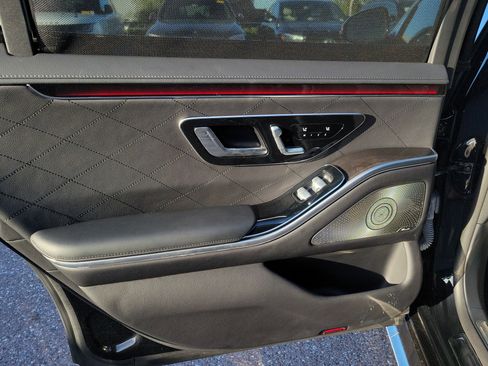 Certified 2023 Mercedes-Benz S 580 4MATIC Sedan image 11