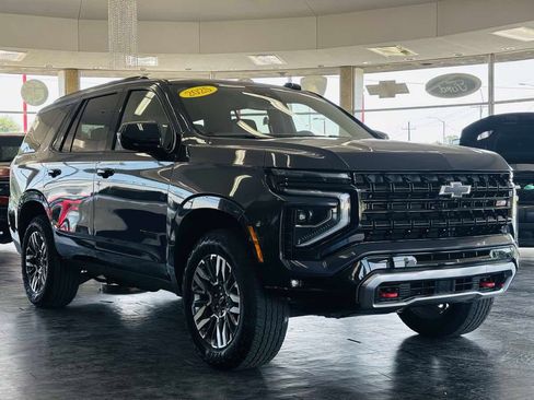 Used 2025 Chevrolet Tahoe Z71 AWD/4WD image 4