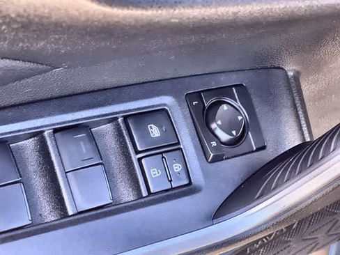 Used 2020 Toyota RAV4 XLE w/ Convenience Package image 30