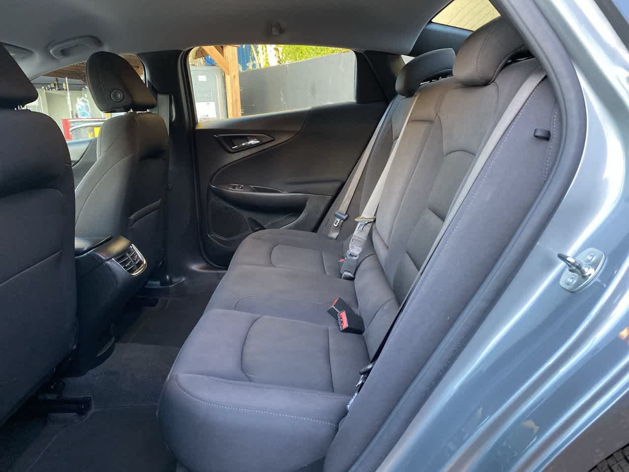 Used 2025 Chevrolet Malibu LT FWD image 16